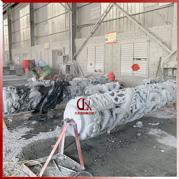 1677745621520097.jpg 廣場石雕龍柱圖片